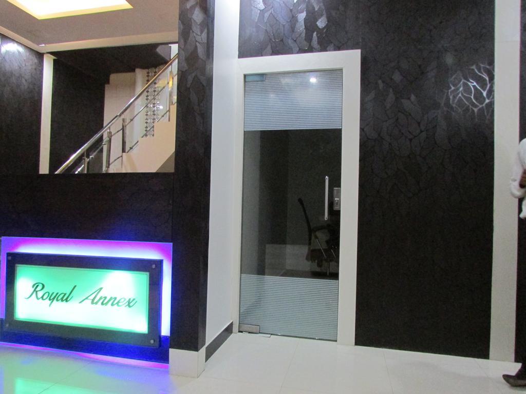 Royal Annex Hotel Mumbai Bagian luar foto